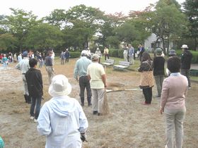 館１丁目公園清掃作業